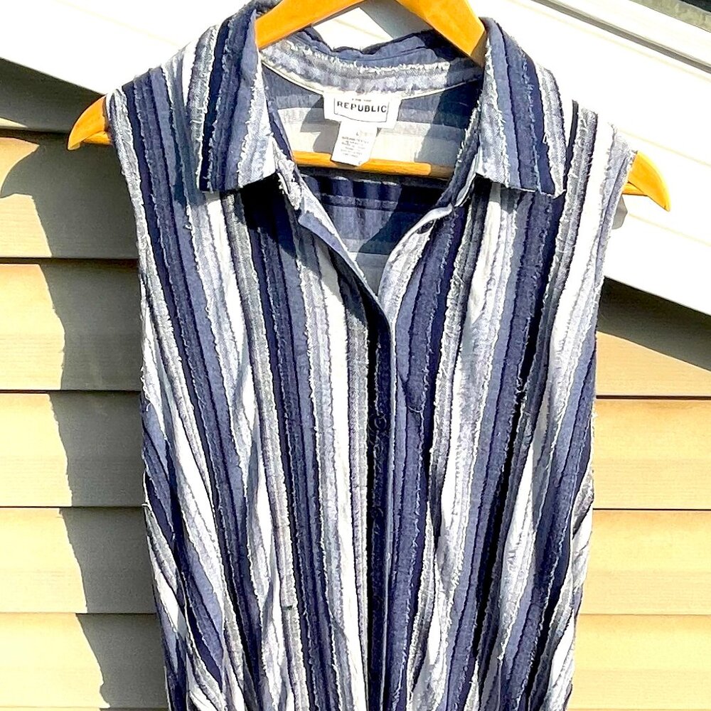 Women's Large Blue/White For the Republic Button Down Tunic, - Like New